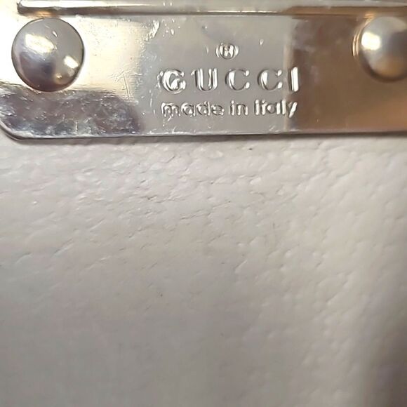Authentic Gucci Keychain Holder - Picture 10 of 11